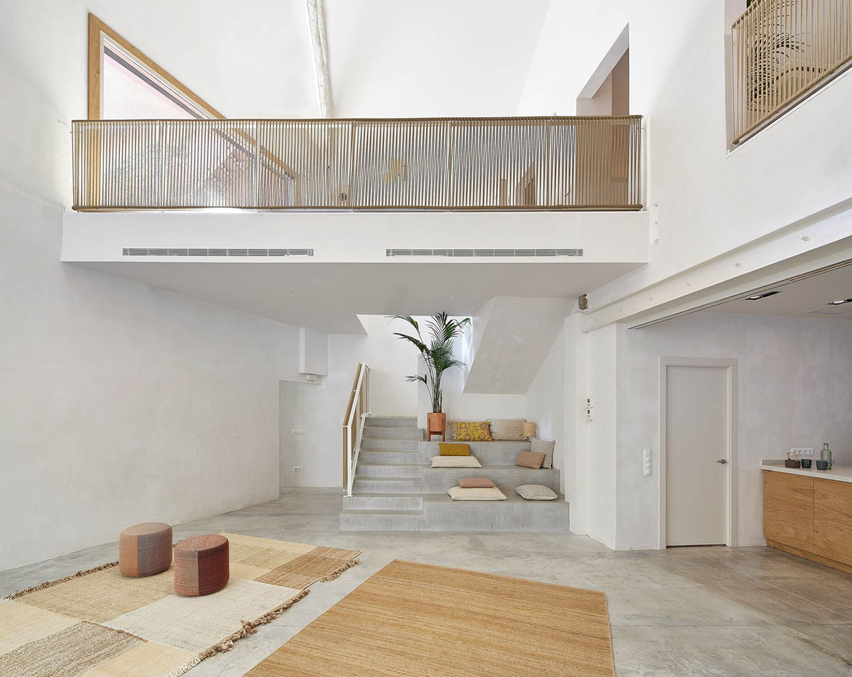 Cosybarcelona converts former cereal factory into a double-height yoga studio in Barcelona 