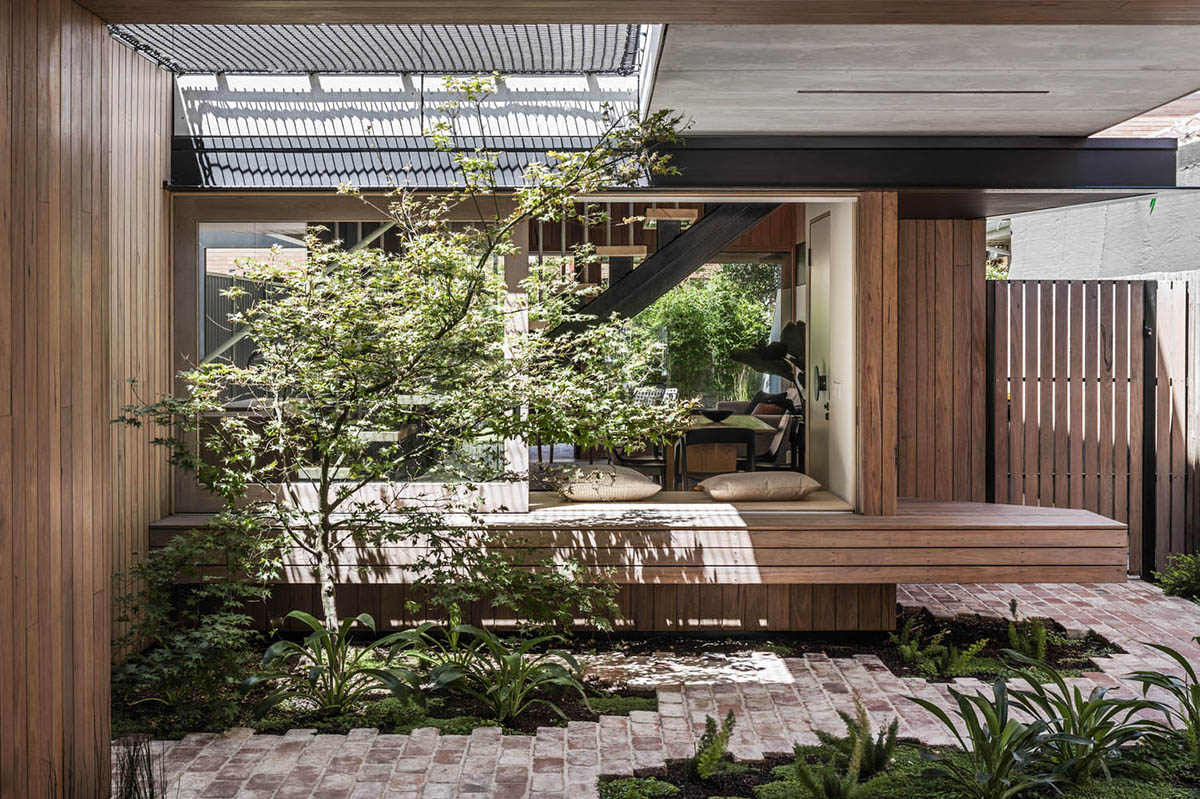 FIGR Architecture & Design built this Pop-up house with floating volume in Essendon, Australia