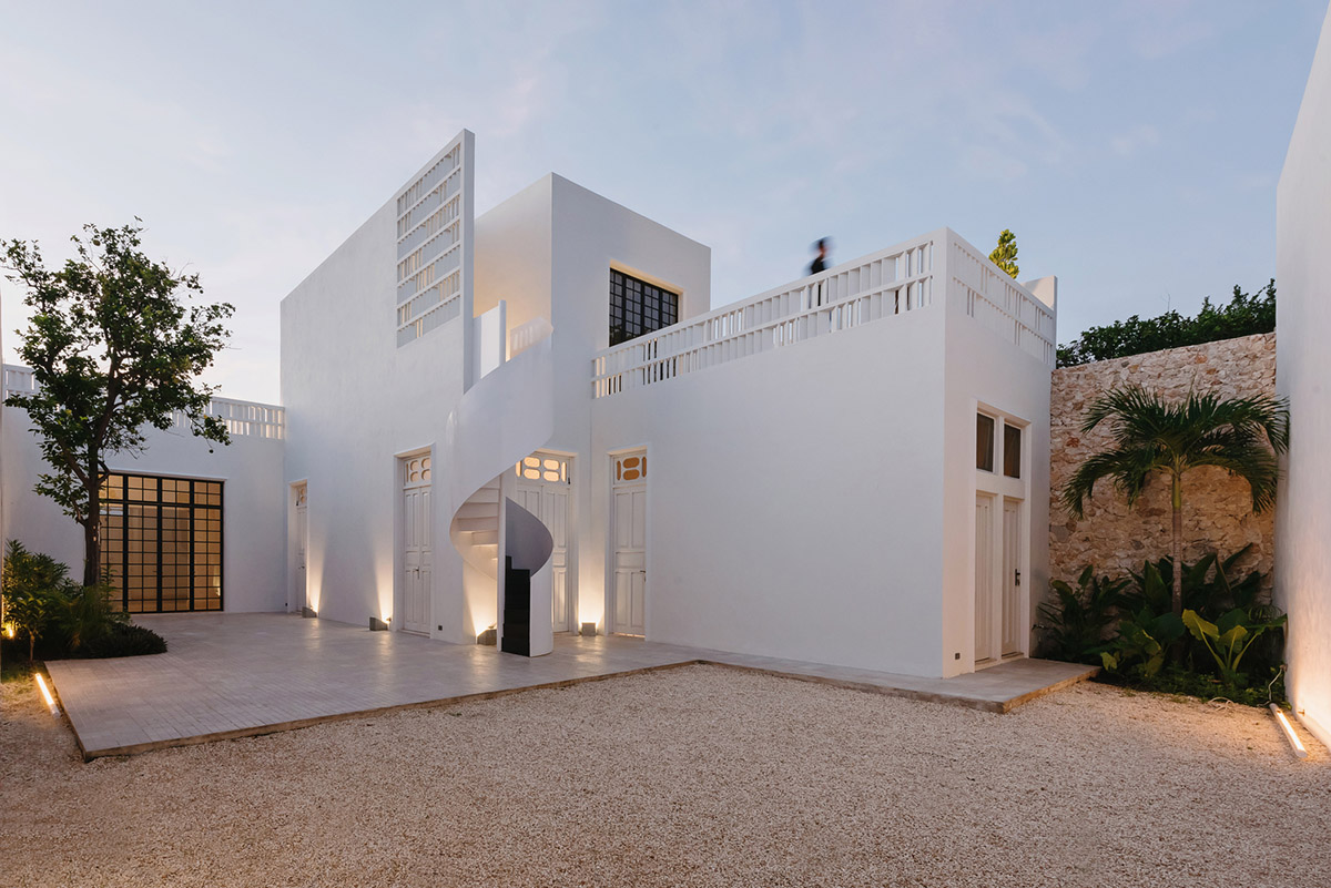 Workshop Diseño y Construcción converts Yucatecan colonial architecture into new artistic laboratory