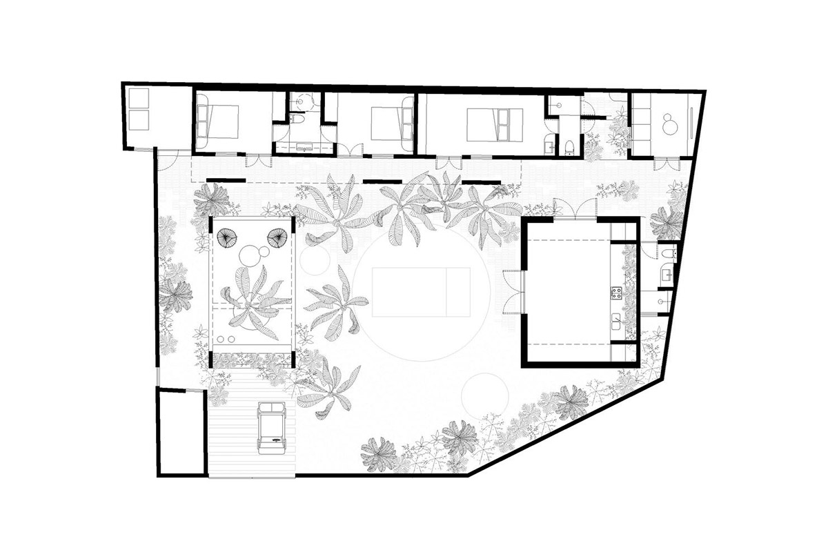 Palma designs house that makes swimming pool and courtyard the heart of the house in Mexico