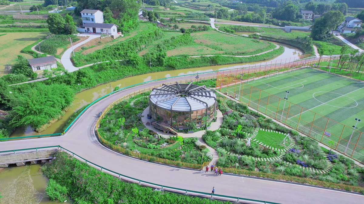 We Live Architects completes circular flower house in Chongqing, China 