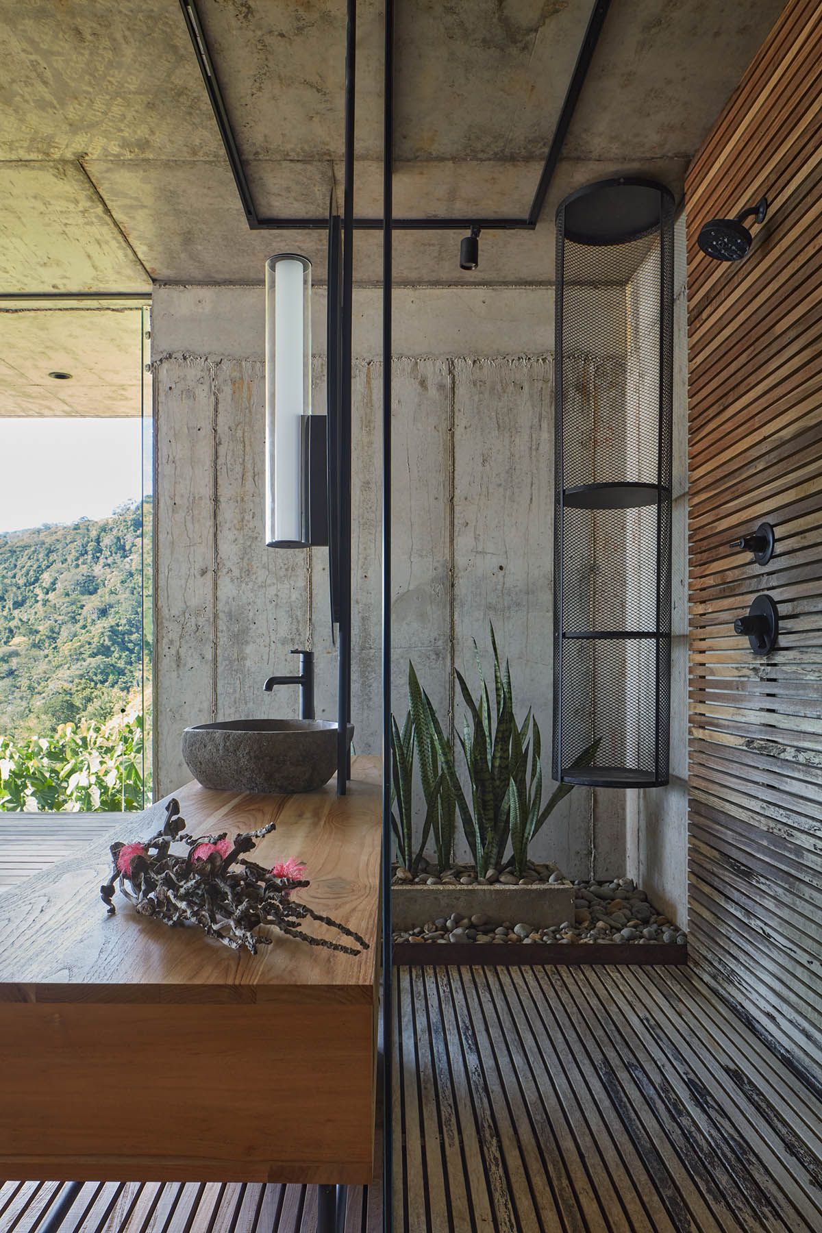 Refuel Works and Formafatal complete Art Villa addressing to colorfulness of Costa Rican jungle