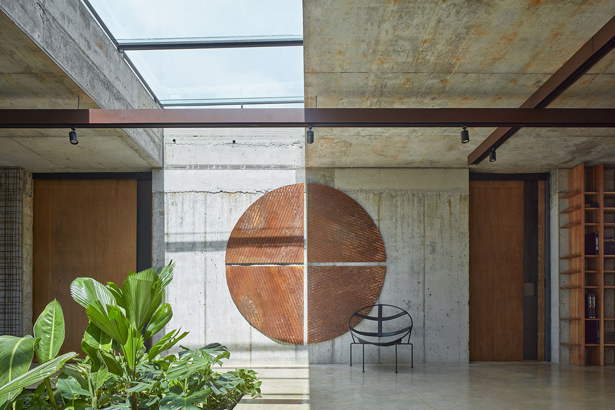 Refuel Works and Formafatal complete Art Villa addressing to colorfulness of Costa Rican jungle