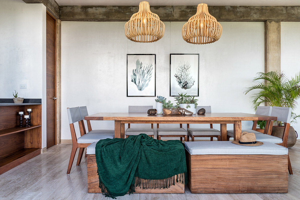 Thin concrete slabs are extruded to bring lightness to this Mexican house