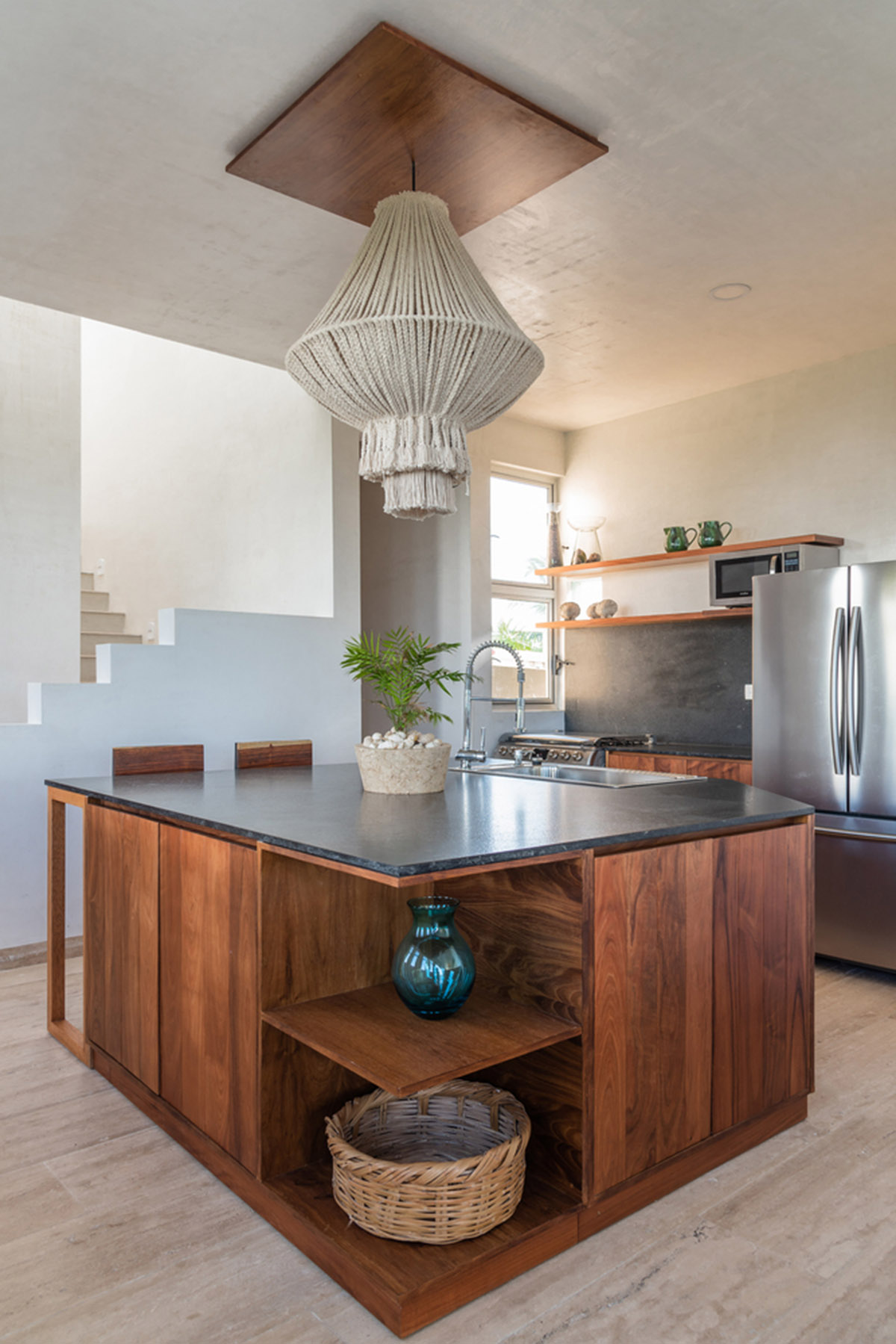 Thin concrete slabs are extruded to bring lightness to this Mexican house