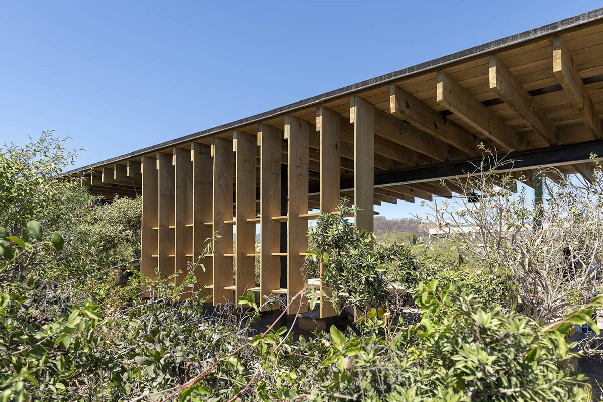 Taller de Arquitectura X / Alberto Kalach built sand-colored brick hotel within Mexican landscape