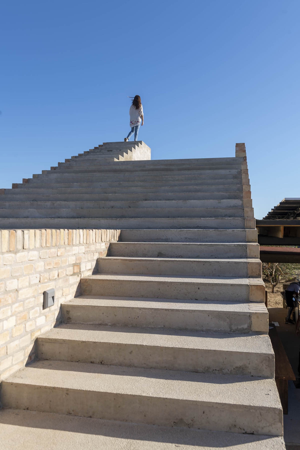 Taller de Arquitectura X / Alberto Kalach built sand-colored brick hotel within Mexican landscape