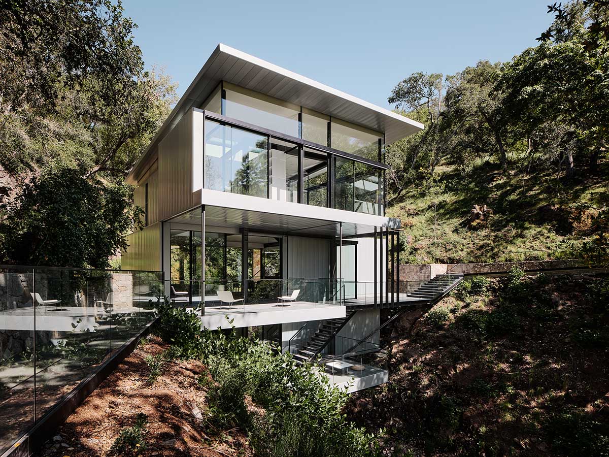 Fougeron Architecture suspends fully glazed house on a creek in ...