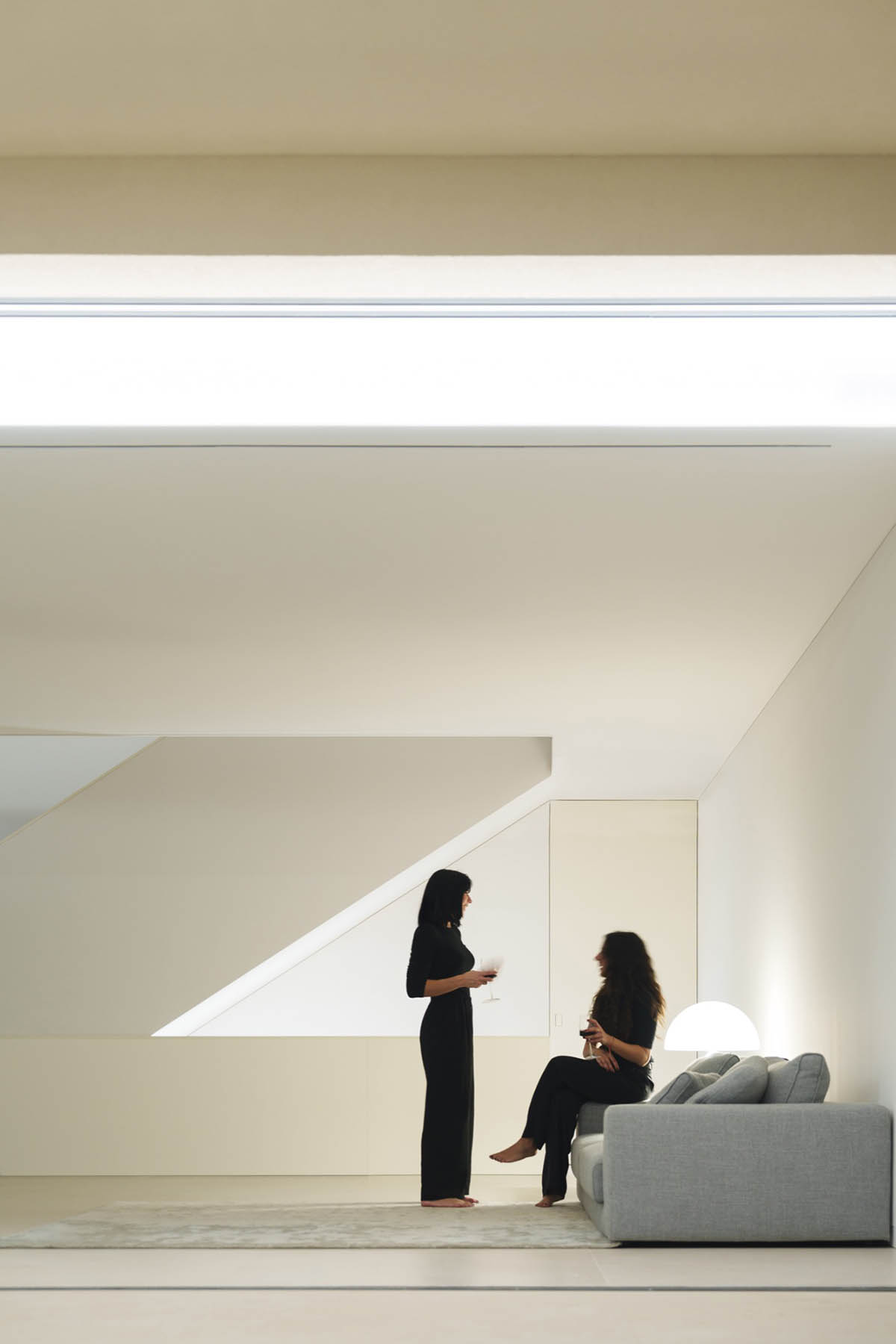 Camiral House achieves a dynamic harmony through its shifted volumes in Girona 