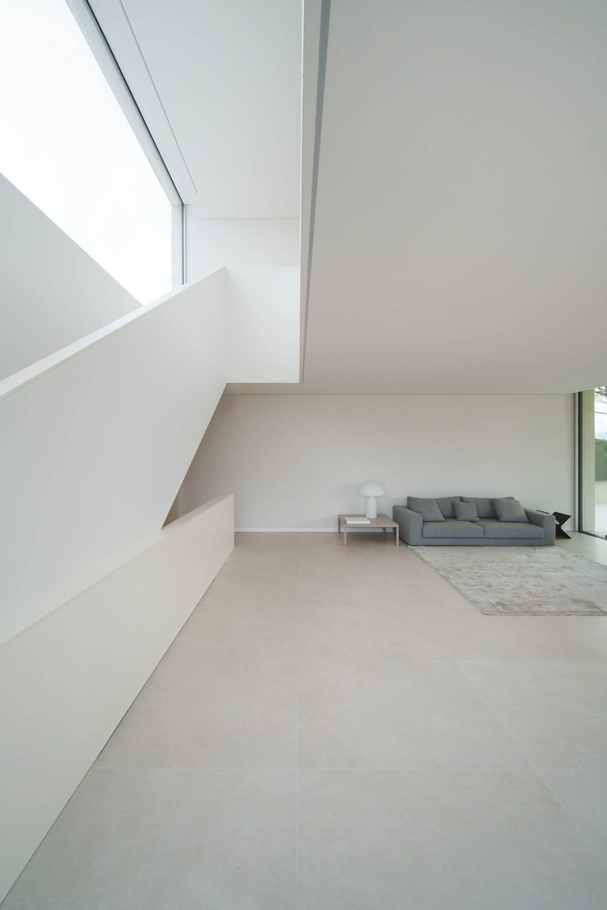 Camiral House achieves a dynamic harmony through its shifted volumes in Girona 