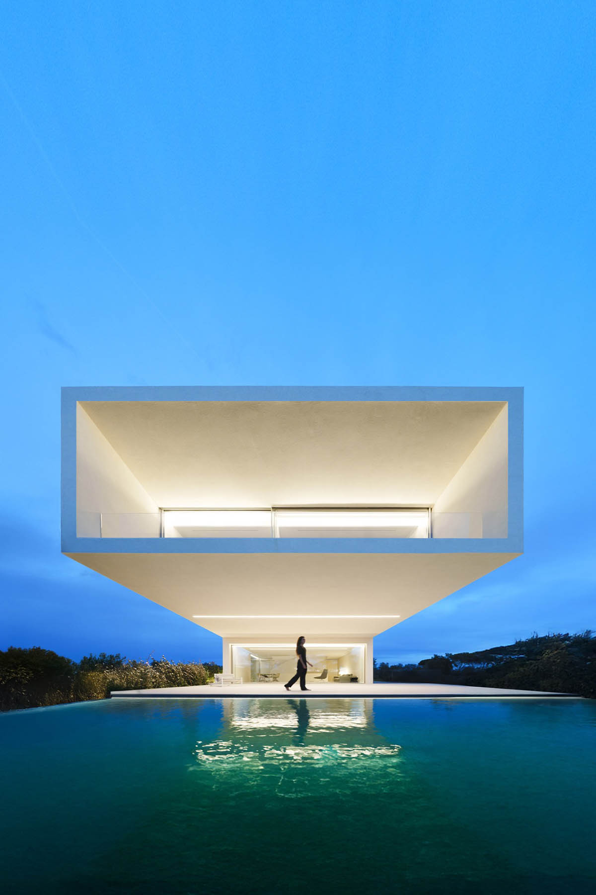 Camiral House achieves a dynamic harmony through its shifted volumes in Girona 