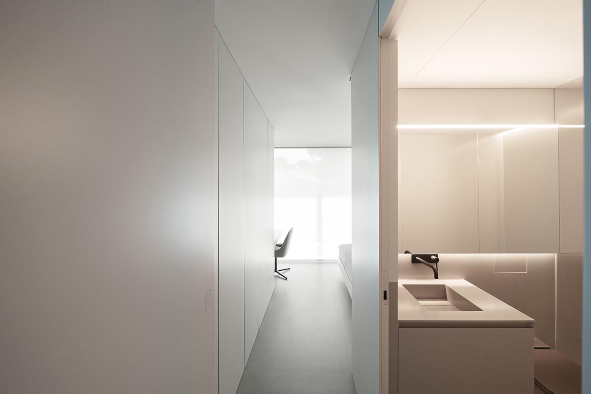 Fran Silvestre Arquitectos completes Compluvium House that references to ancient Roman domus