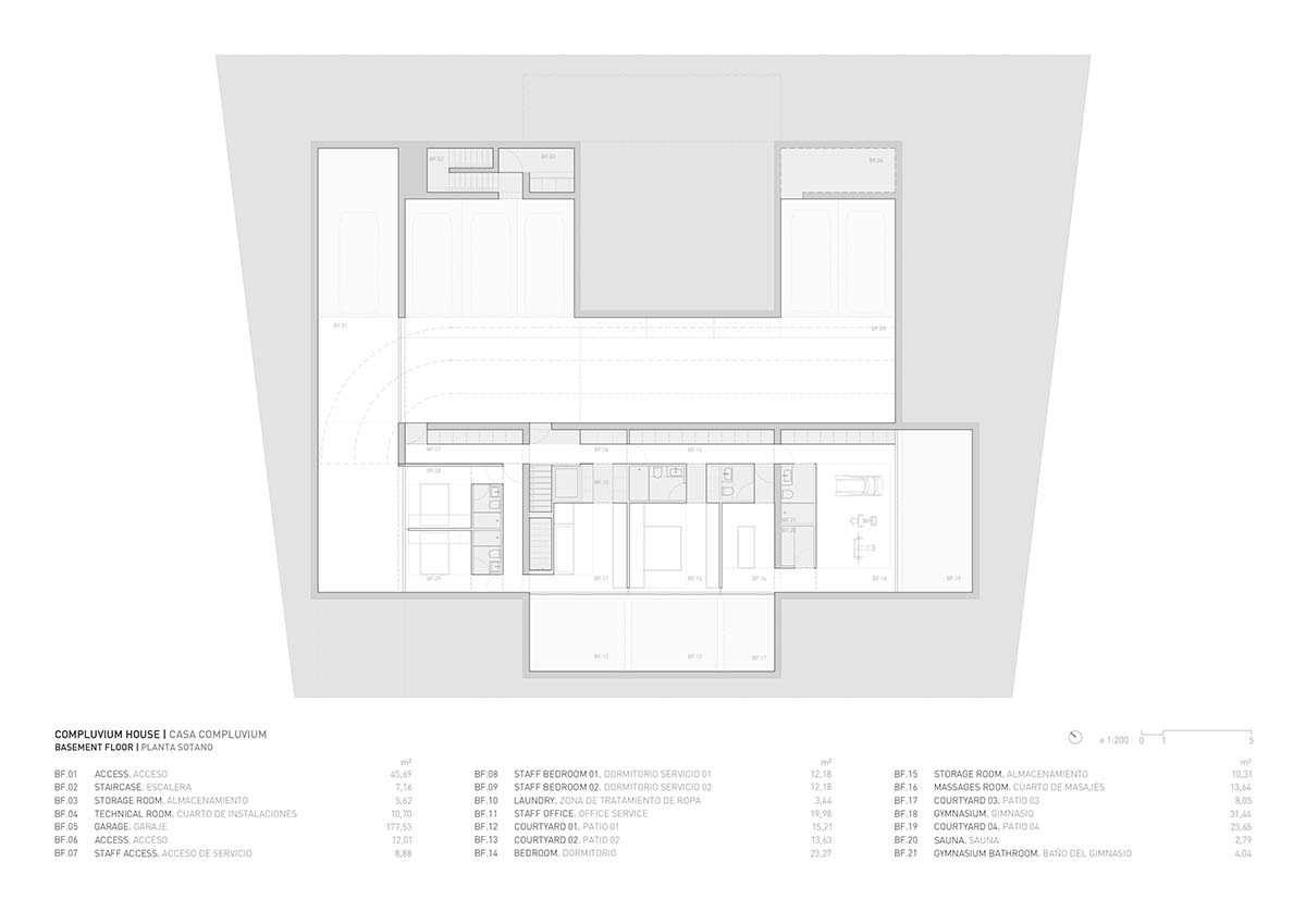 Fran Silvestre Arquitectos releases images for Compluvium House in Madrid