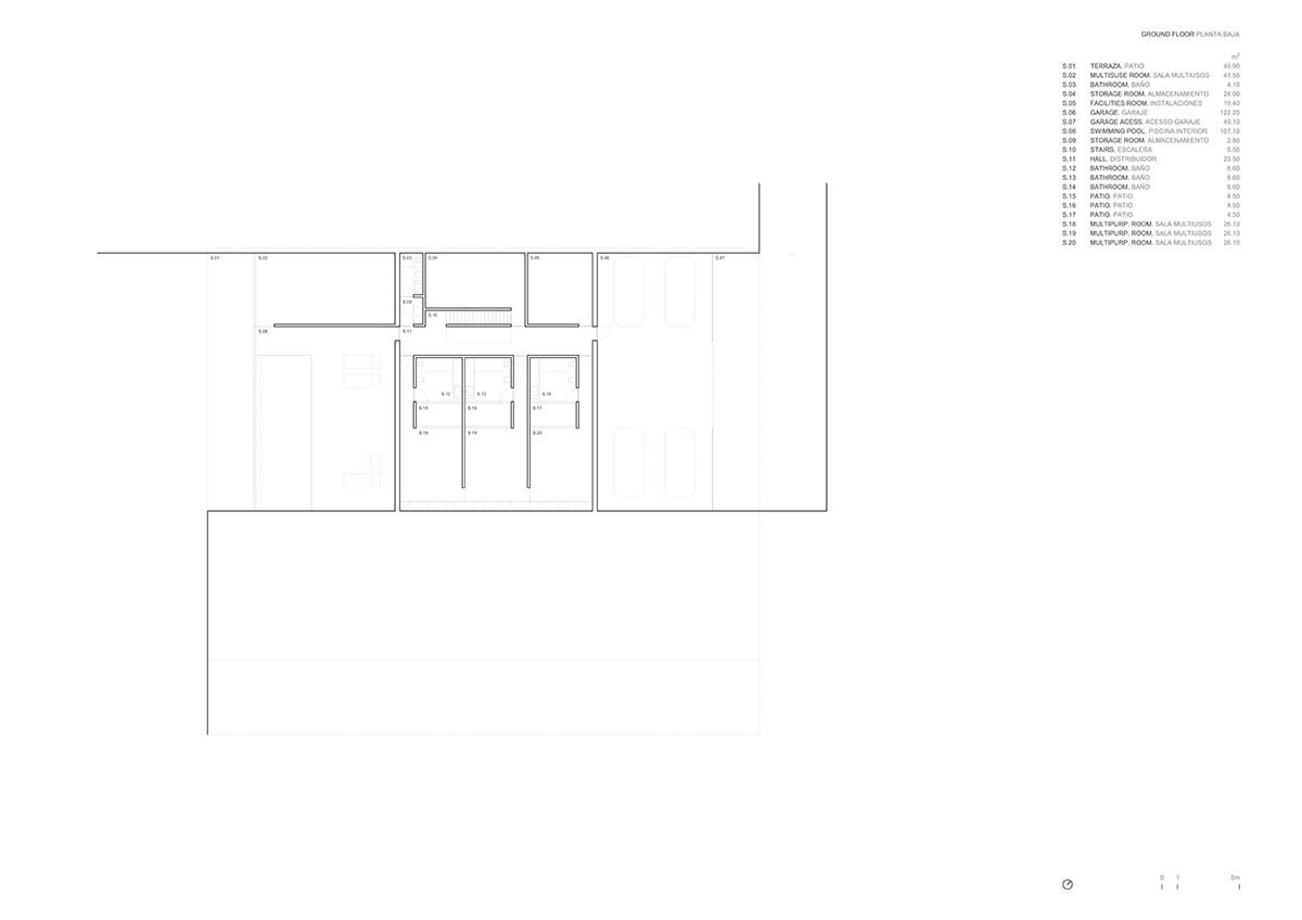 Fran Silvestre Arquitectos plays with planes to design a house on Sotogrande golf course