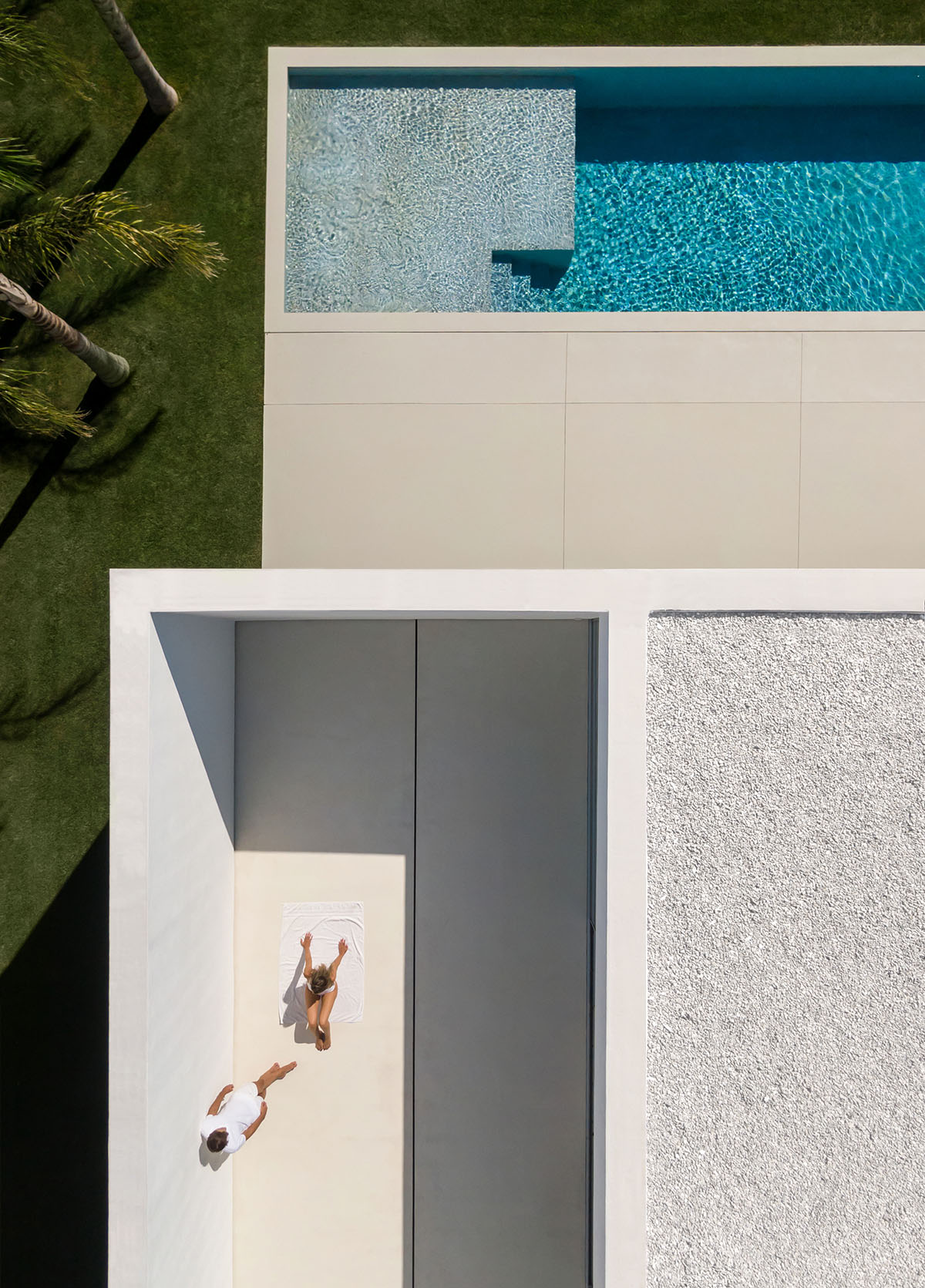 Fran Silvestre Arquitectos completes House of Silence as house and ...