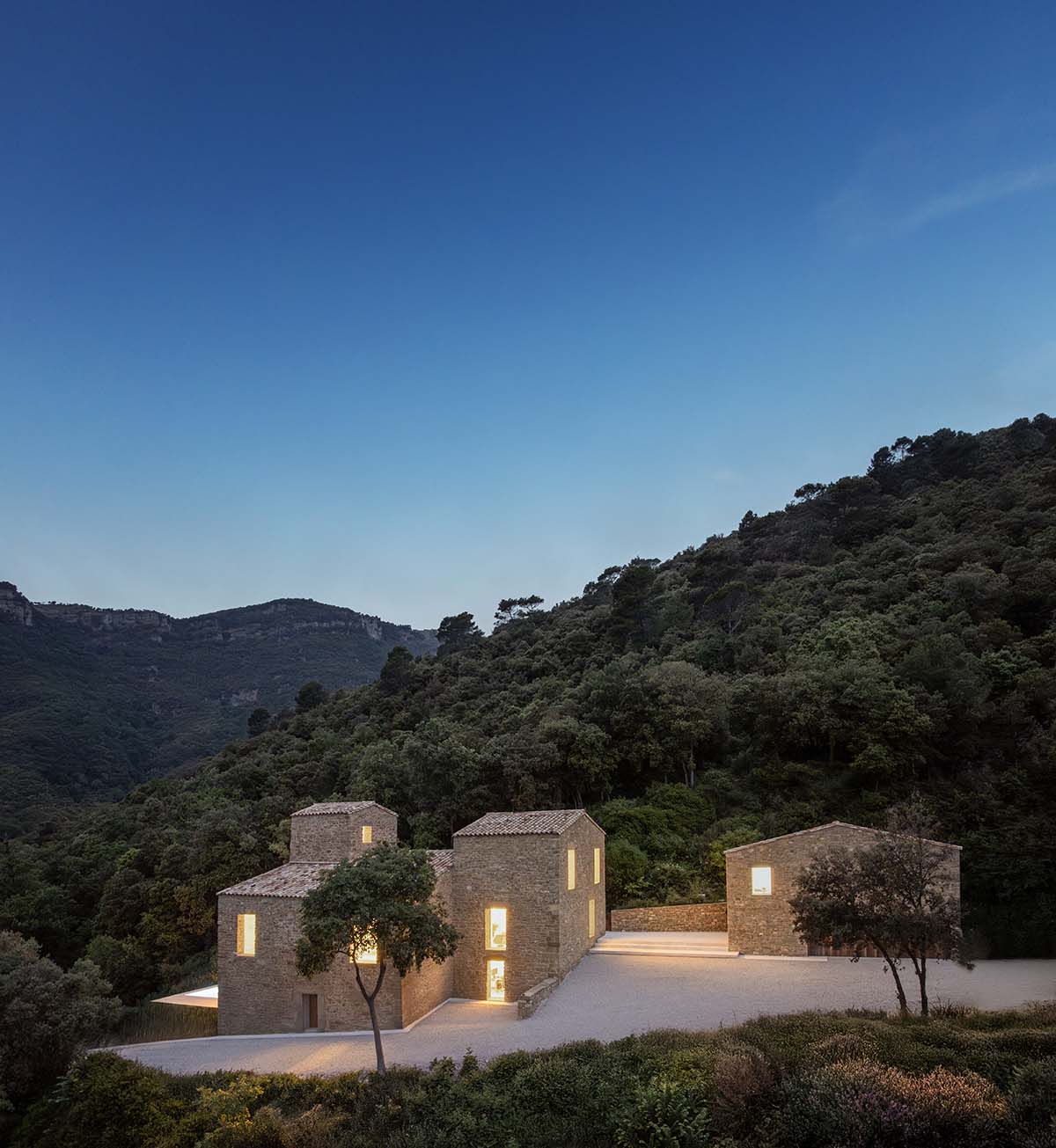 Fran Silvestre Arquitectos revives tradition with a seamless restoration of a farmhouse in Girona 