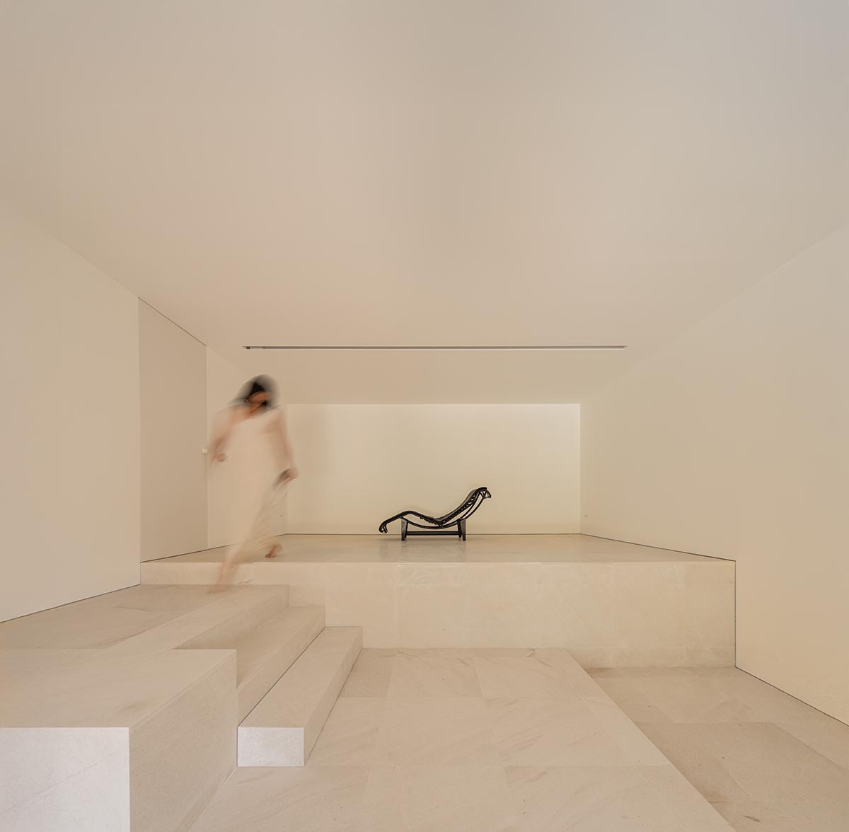 Fran Silvestre Arquitectos revives tradition with a seamless restoration of a farmhouse in Girona 