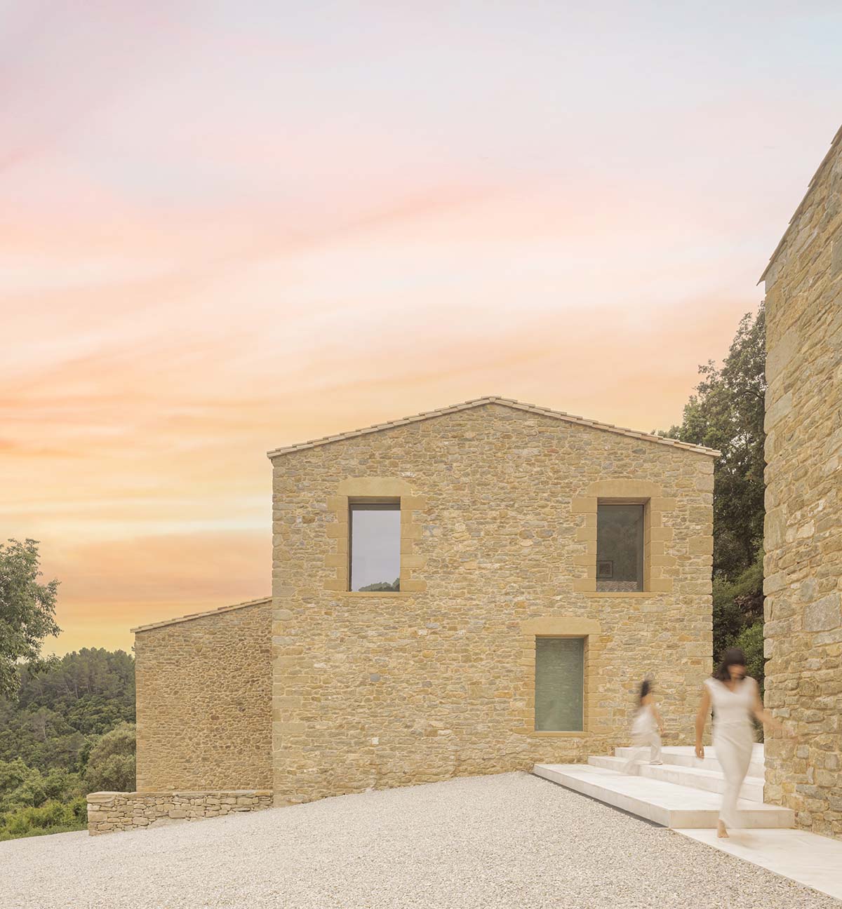 Fran Silvestre Arquitectos revives tradition with a seamless restoration of a farmhouse in Girona 