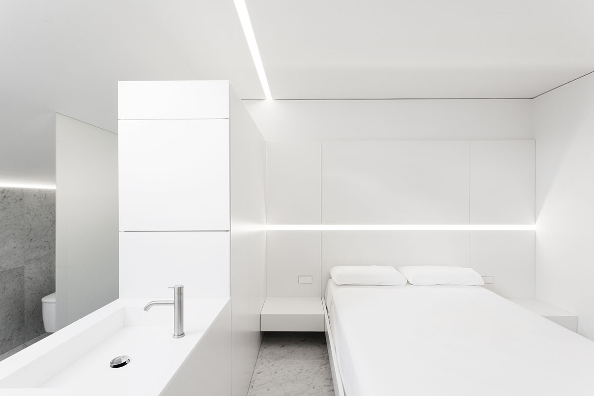 Fran Silvestre Arquitectos completes renovation of interior of a penthouse in Costa Blanca