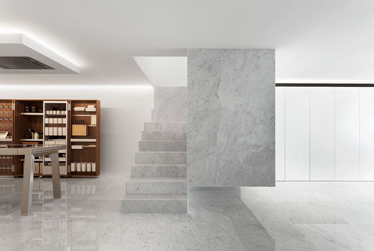 Fran Silvestre Arquitectos completes renovation of interior of a penthouse in Costa Blanca