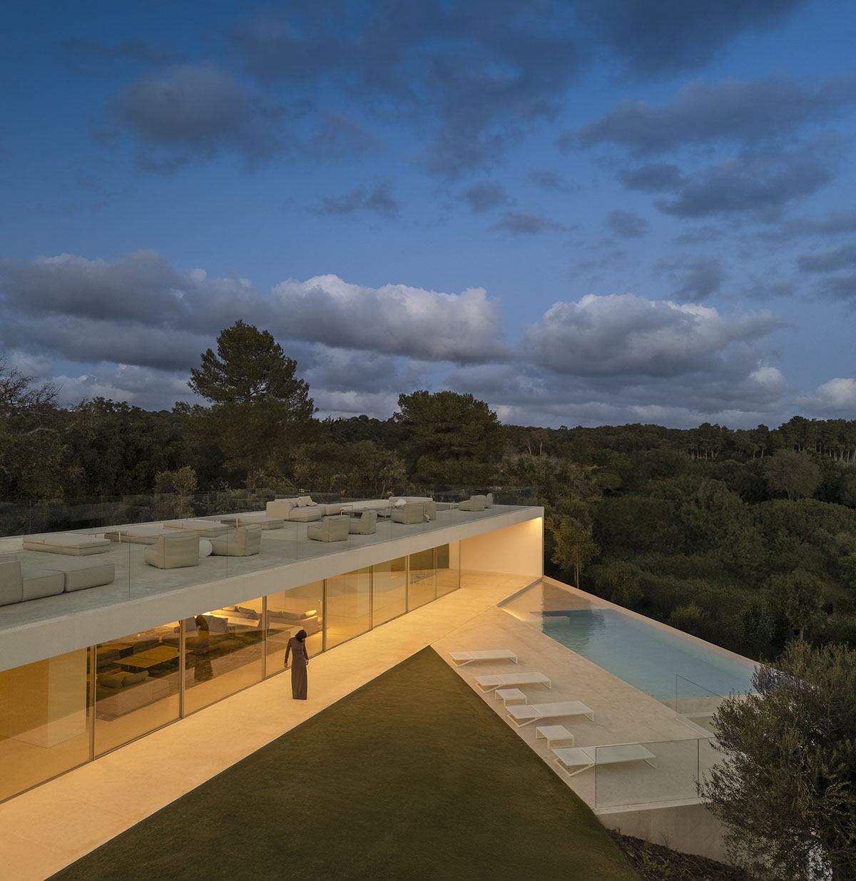 Villa 95 by Fran Silvestre Arquitectos expands views with irregularly shifted volumes in Sotogrande