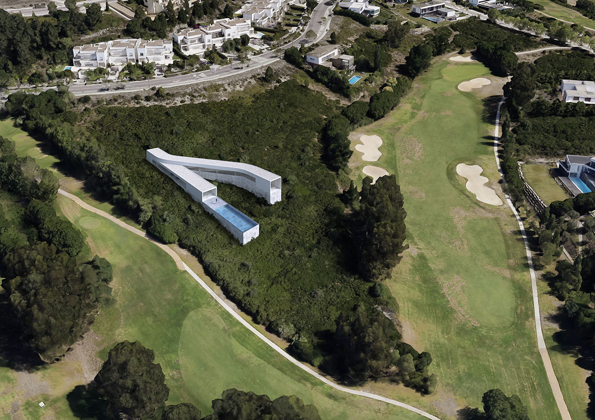 Fran Silvestre Arquitectos designs longitudinal house enhancing views towards the city of Lisboa