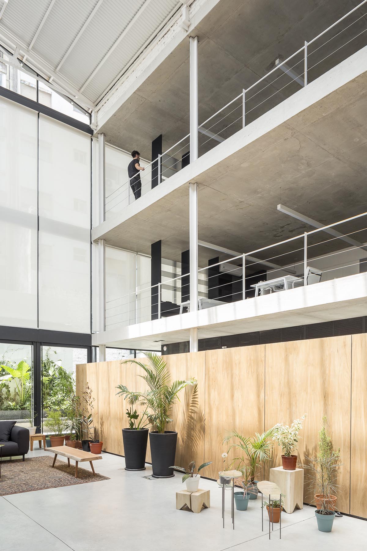 Ana Smud Studio transforms old warehouse into office and exhibition space in Buenos Aires city