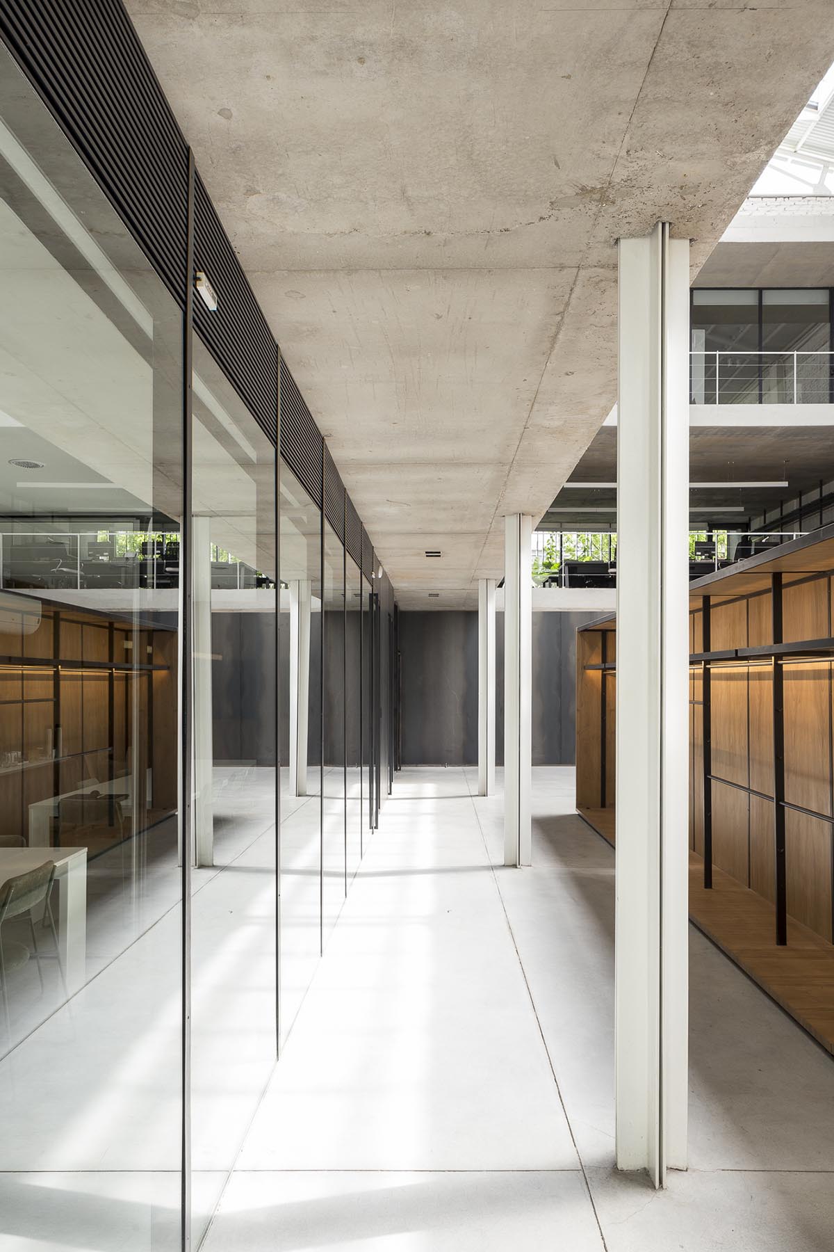 Ana Smud Studio transforms old warehouse into office and exhibition space in Buenos Aires city