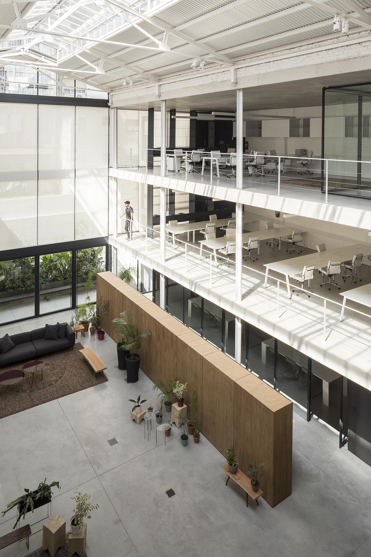 Ana Smud Studio transforms old warehouse into office and exhibition space in Buenos Aires city