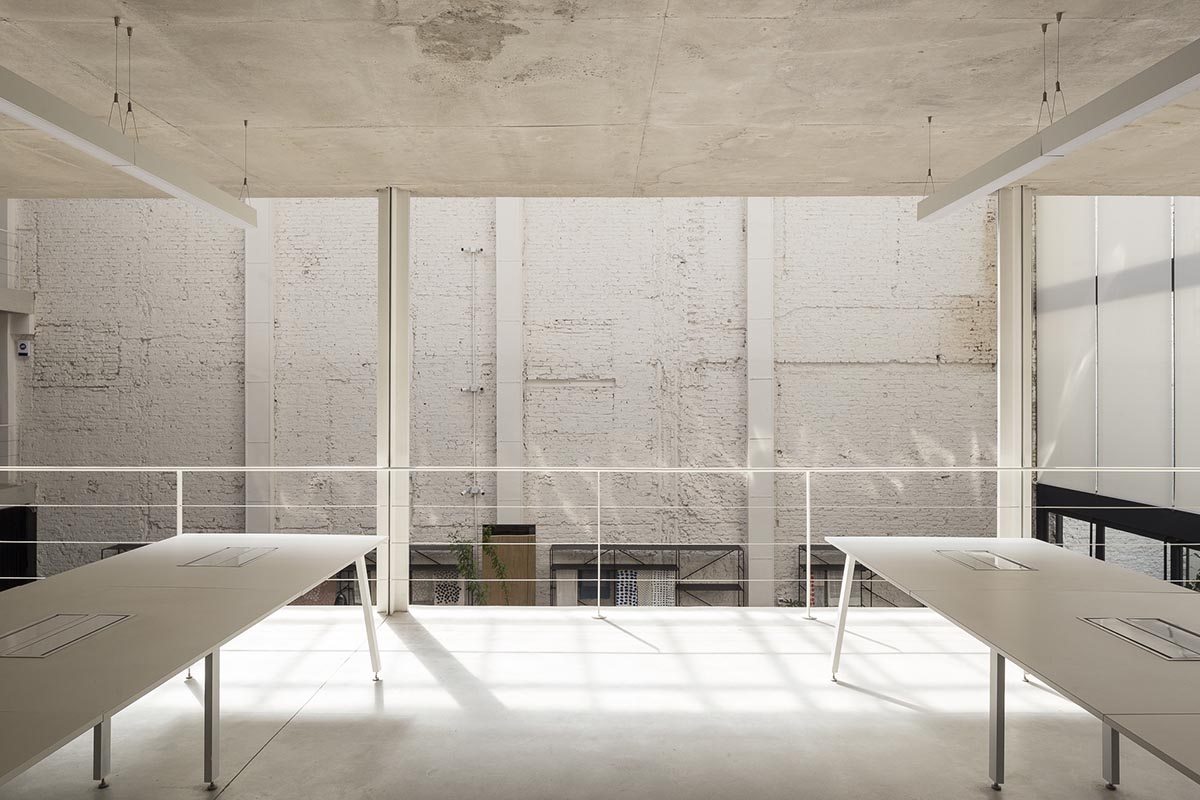 Ana Smud Studio transforms old warehouse into office and exhibition space in Buenos Aires city