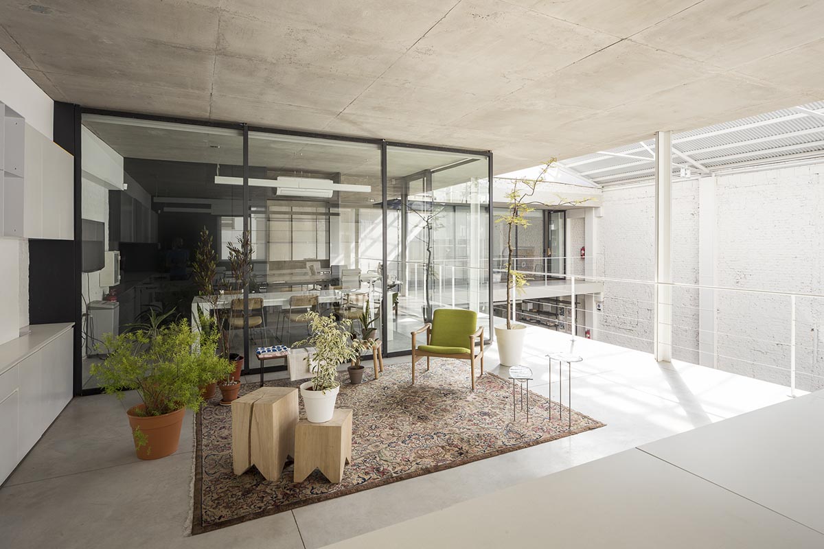 Ana Smud Studio transforms old warehouse into office and exhibition space in Buenos Aires city