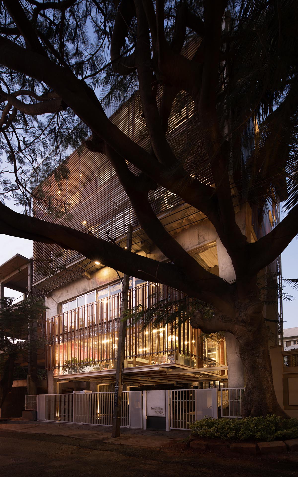 Funktion Design Studio’s Concrete Portals Carry and Suspend Office Spaces