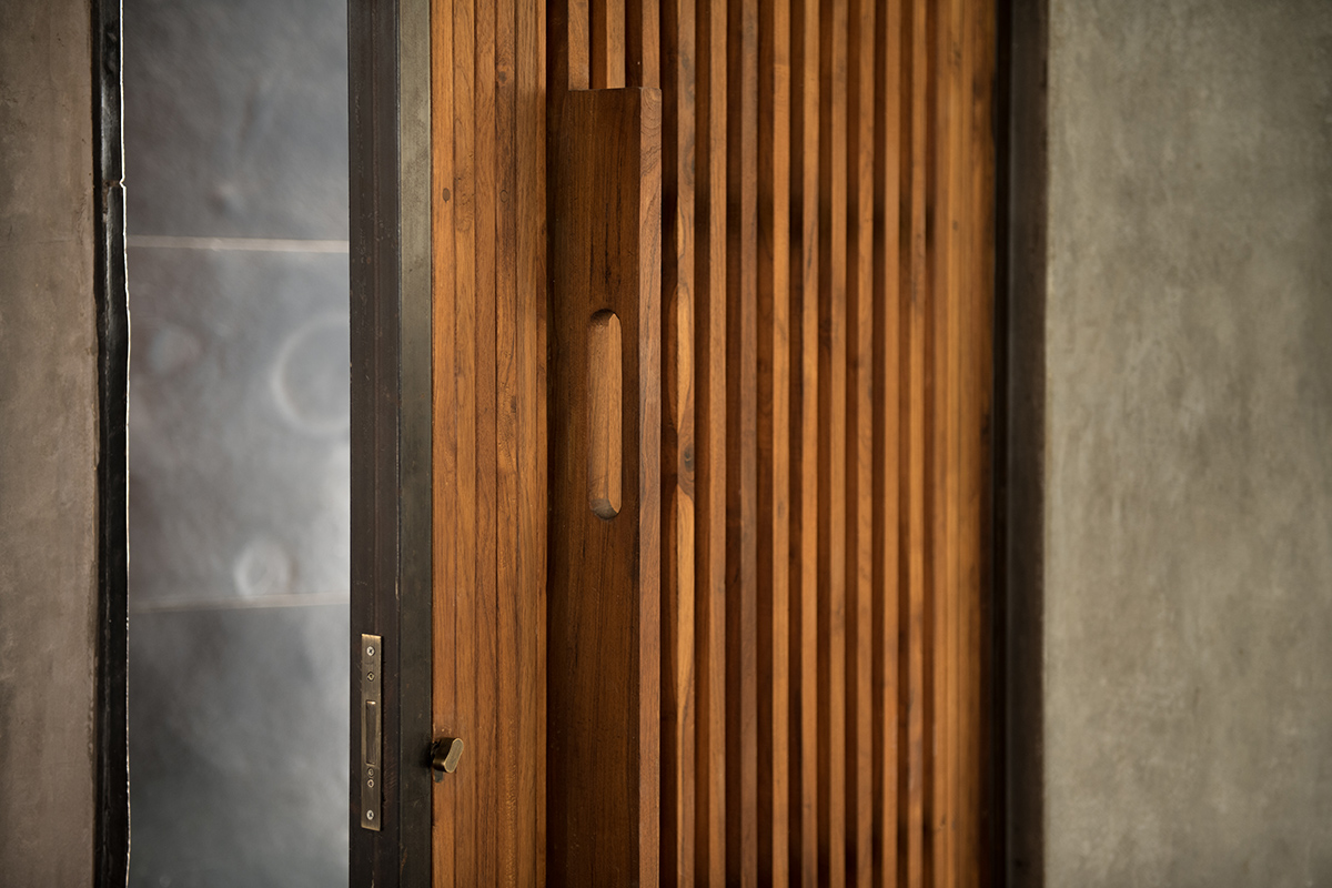 Funktion Design Studio’s Concrete Portals Carry and Suspend Office Spaces