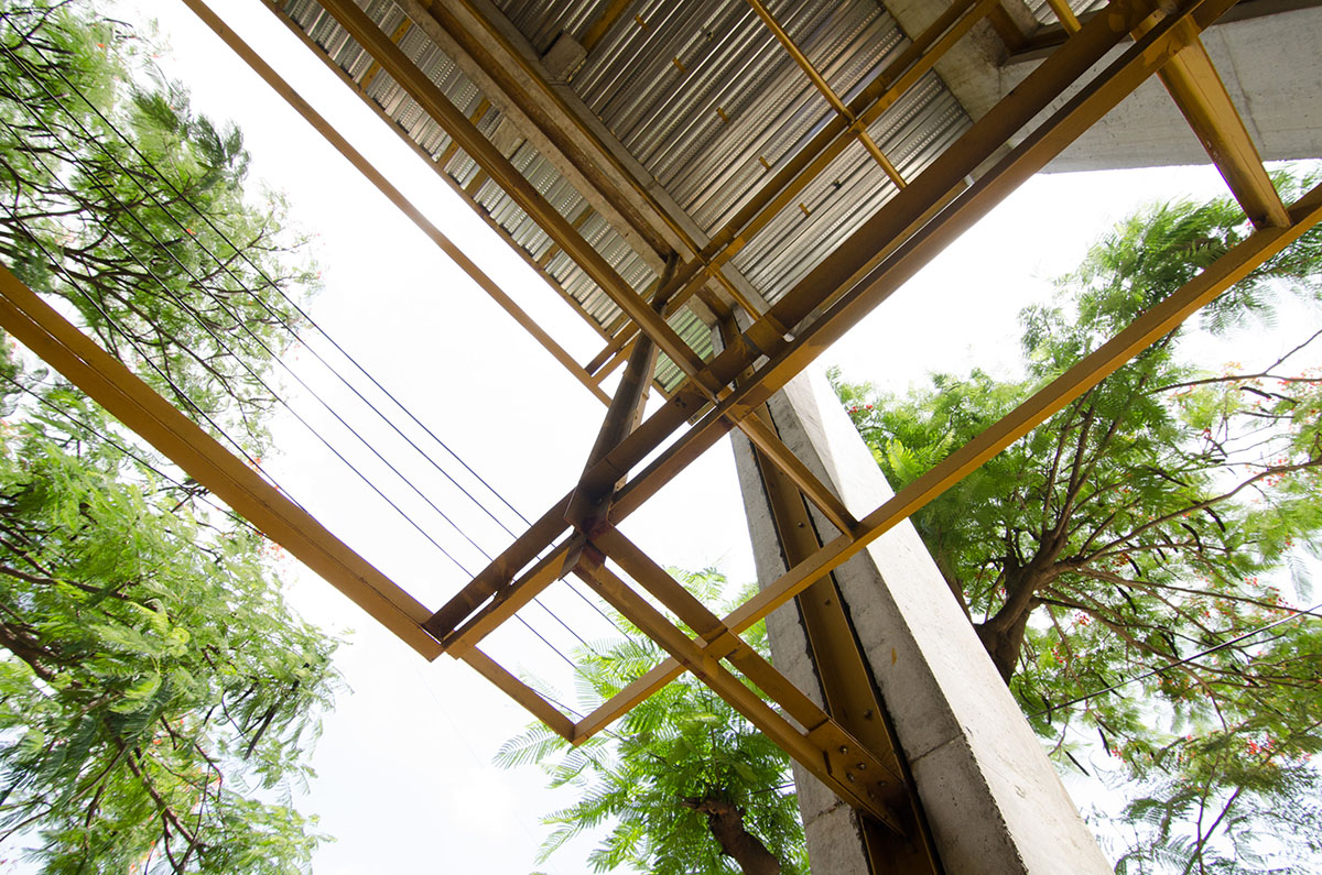 Funktion Design Studio’s Concrete Portals Carry and Suspend Office Spaces