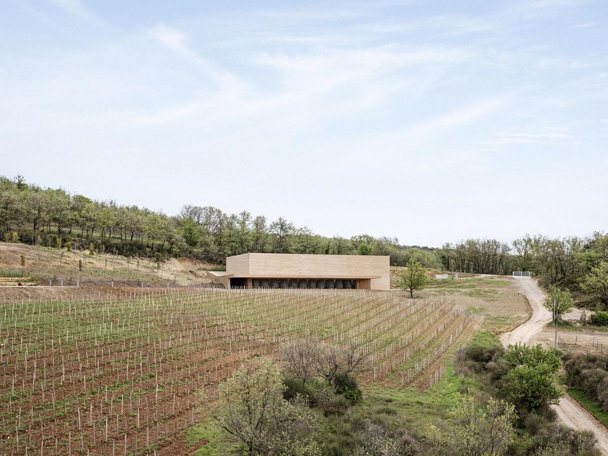 Atelier Marc Barani completes earth-toned winery overlooking vineyards in Ménerbes, France
