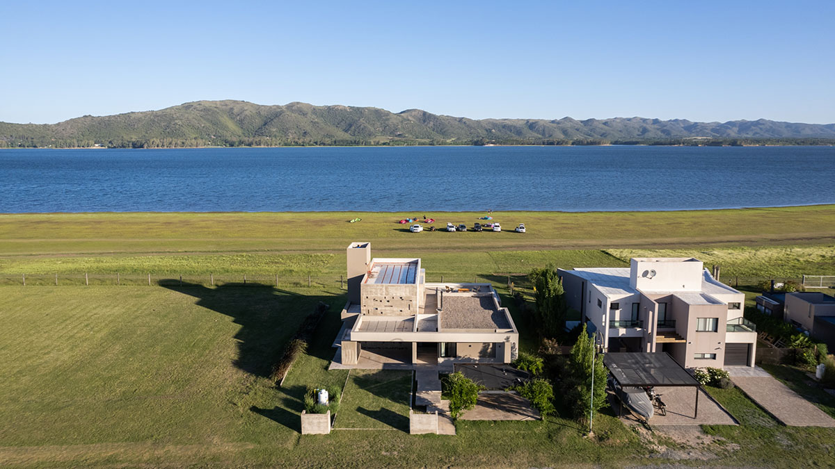 Development Architectural Group completes SC House in Córdoba