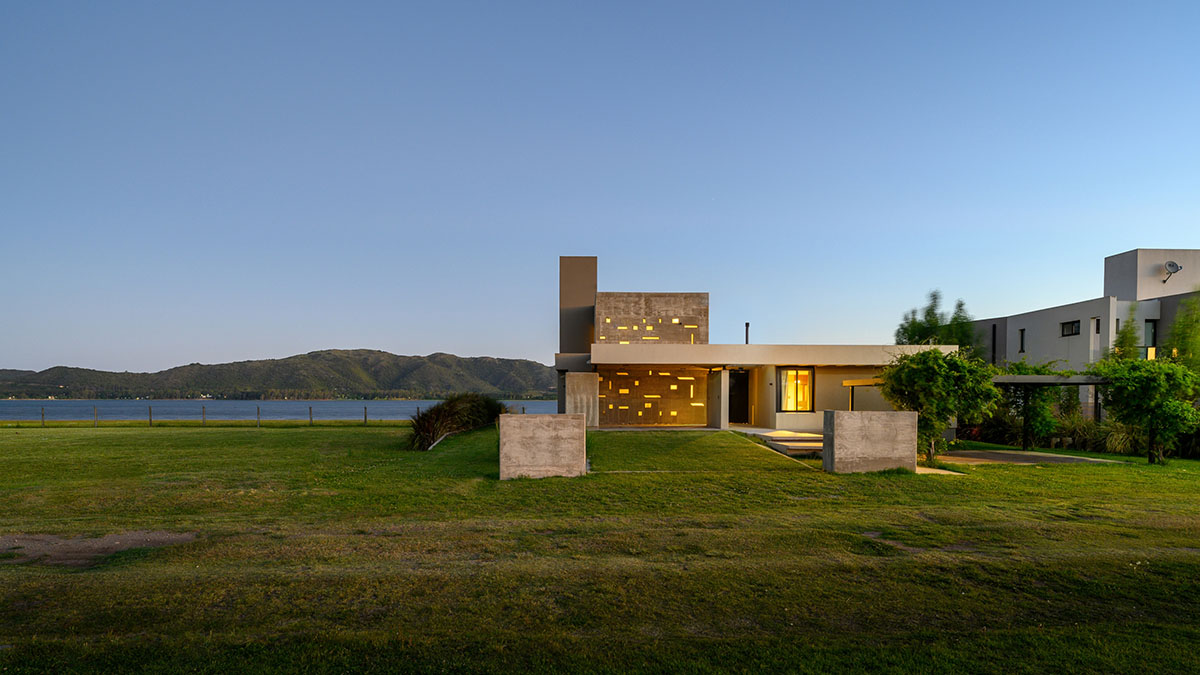 Development Architectural Group completes SC House in Córdoba