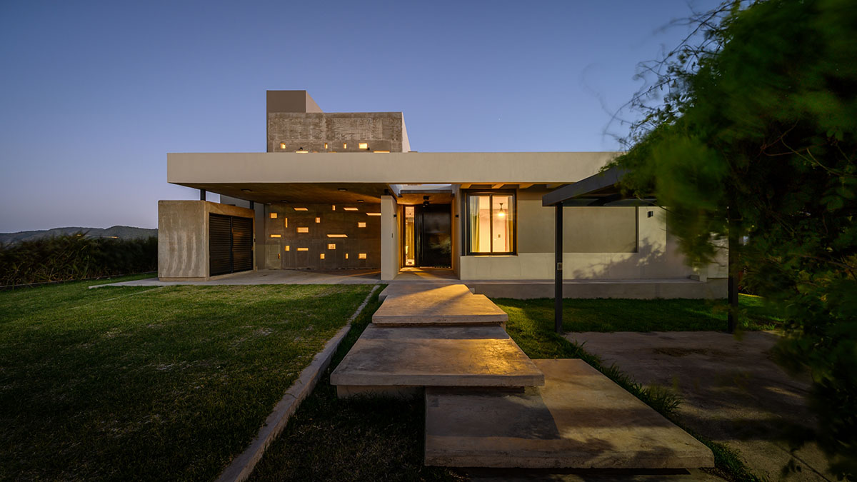 Development Architectural Group completes SC House in Córdoba