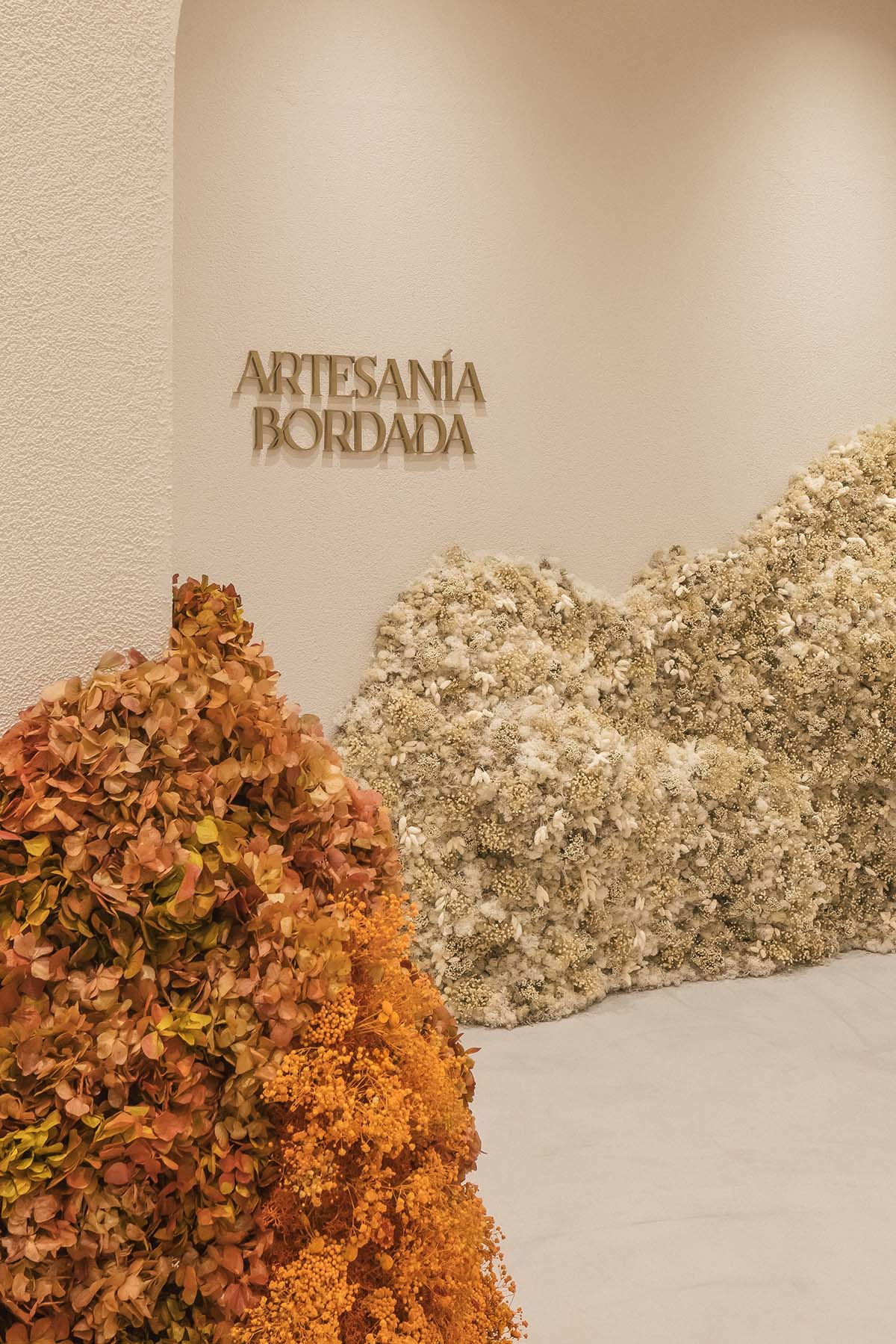 Pastel-toned showroom by Clap Studio welcomes spring in Valencia