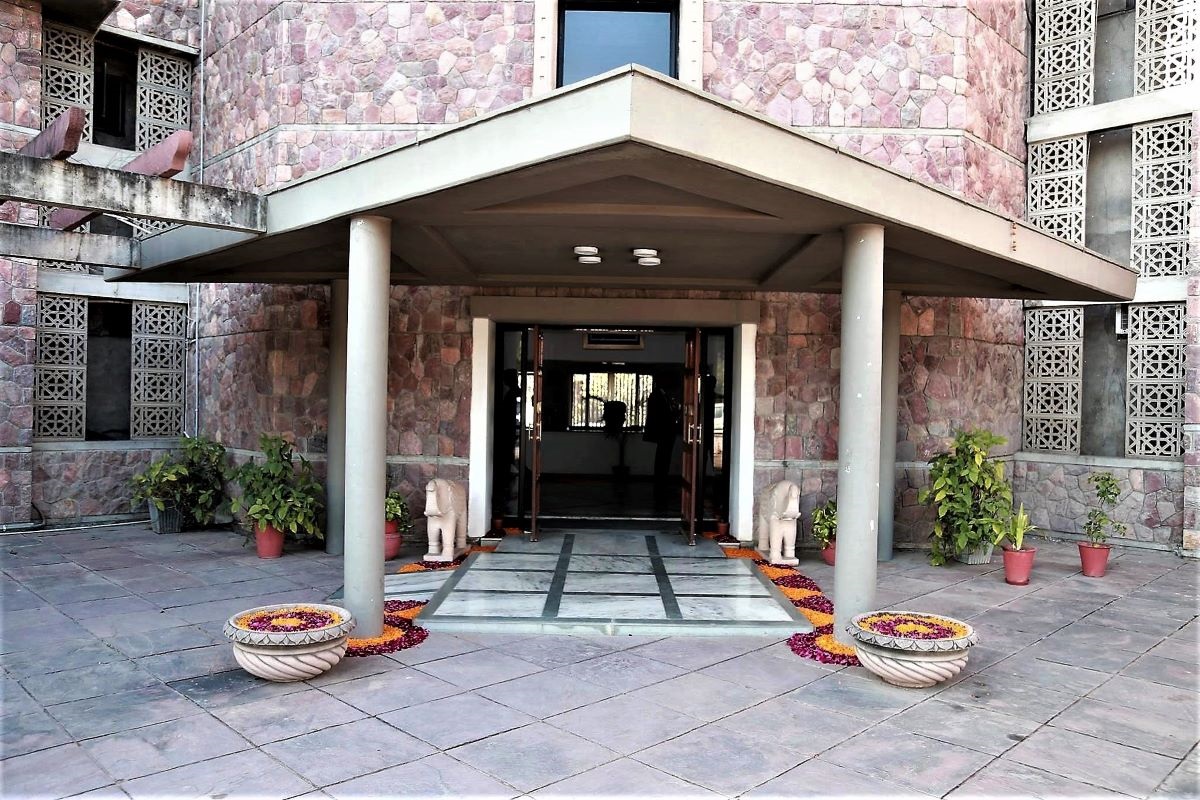 Ashok B Lall's IIHMR, Jaipur Is An Exemplar Of Critical Regionalism & Environmental Sustainability