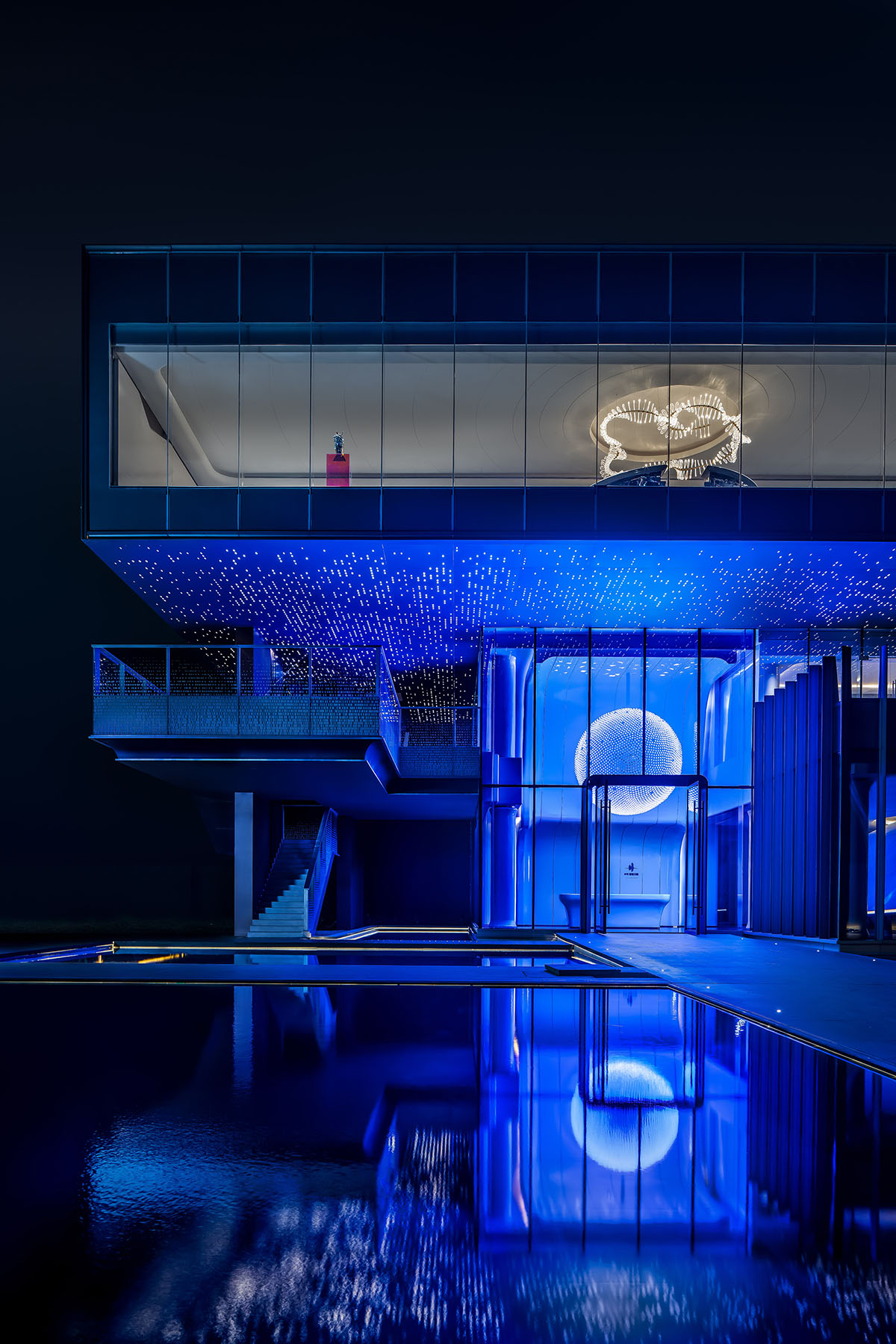 T.K. Chu Design completes Sales Center of Poly F.S. Skyline Garden in Guangzhou, China