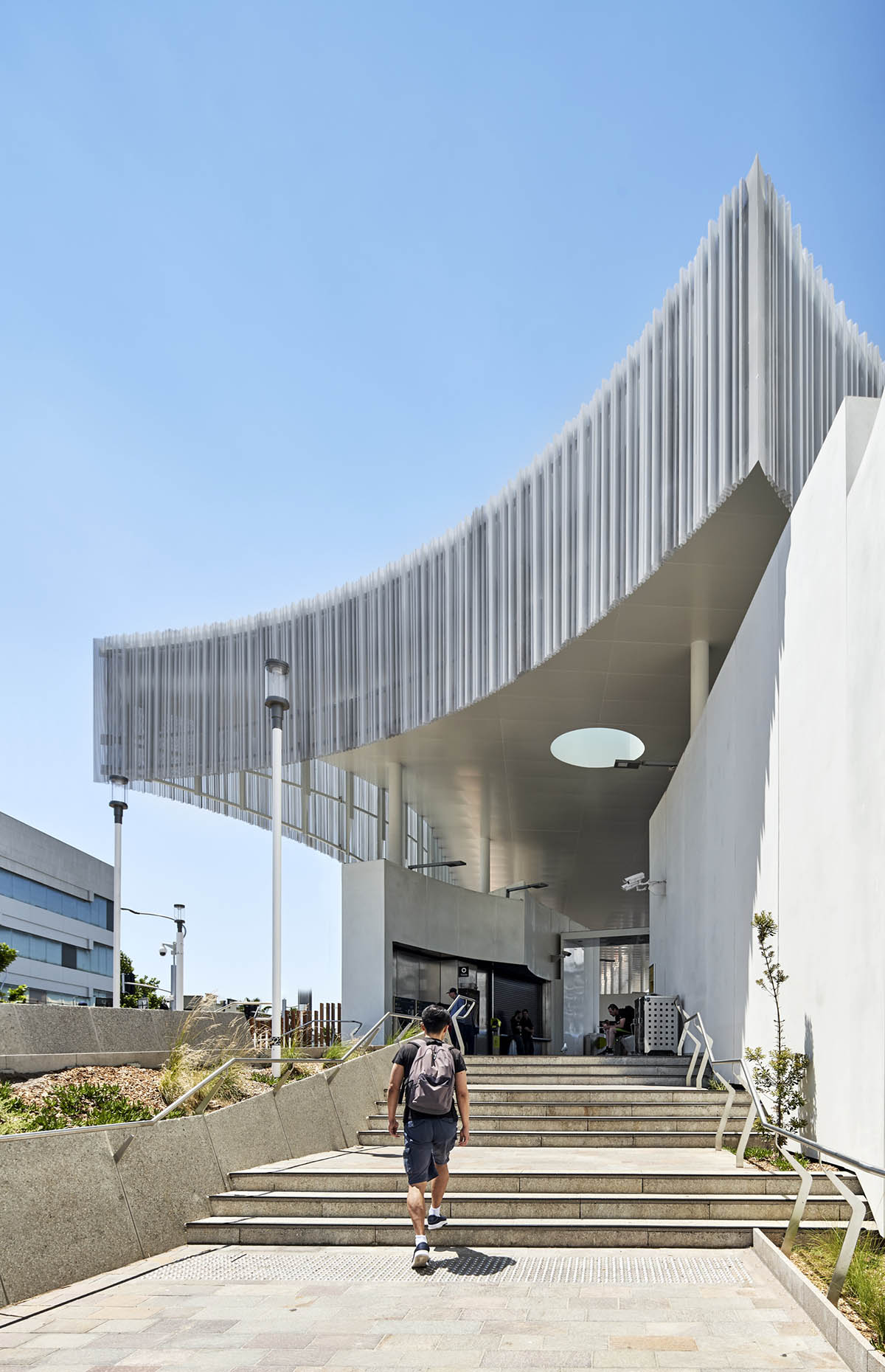Genton completes Frankston Station with curvaceous canopy in Australia