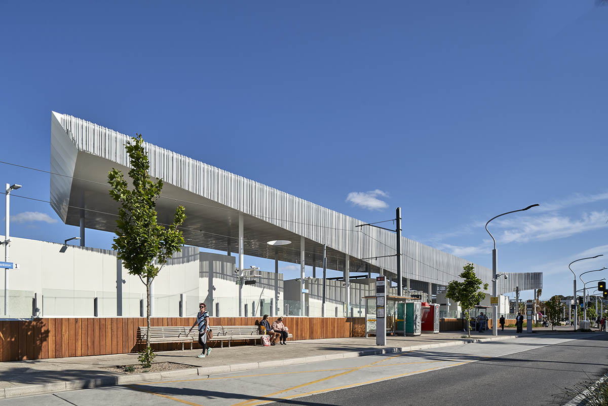 Genton completes Frankston Station with curvaceous canopy in Australia