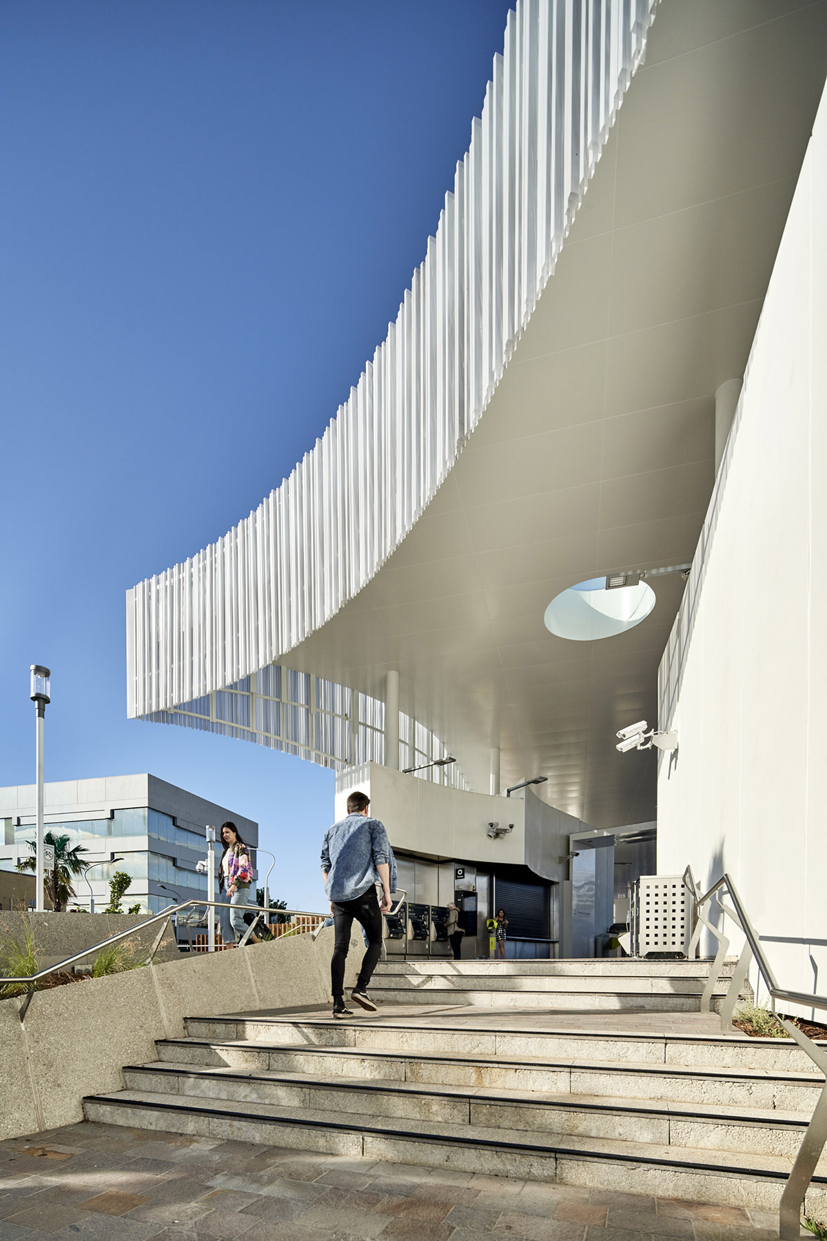 Genton completes Frankston Station with curvaceous canopy in Australia