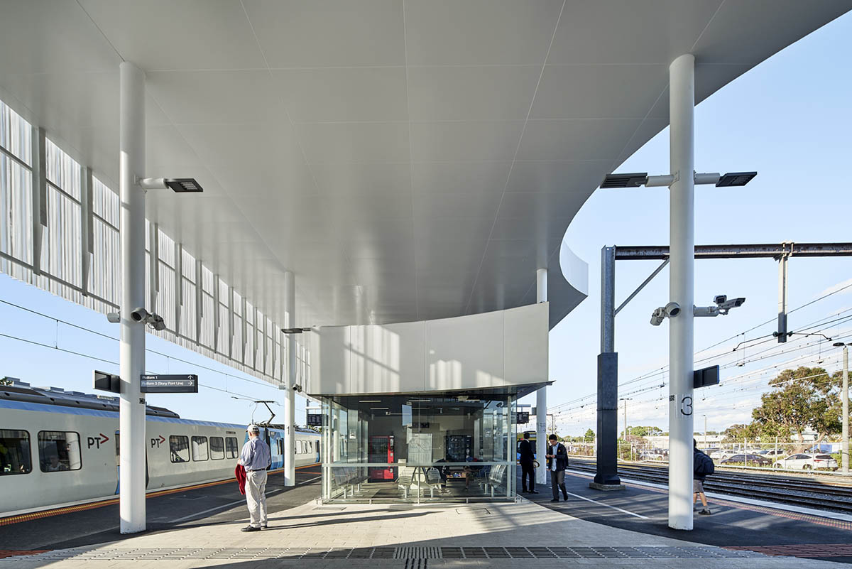 Genton completes Frankston Station with curvaceous canopy in Australia