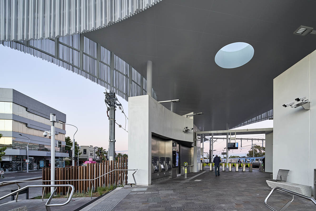 Genton completes Frankston Station with curvaceous canopy in Australia