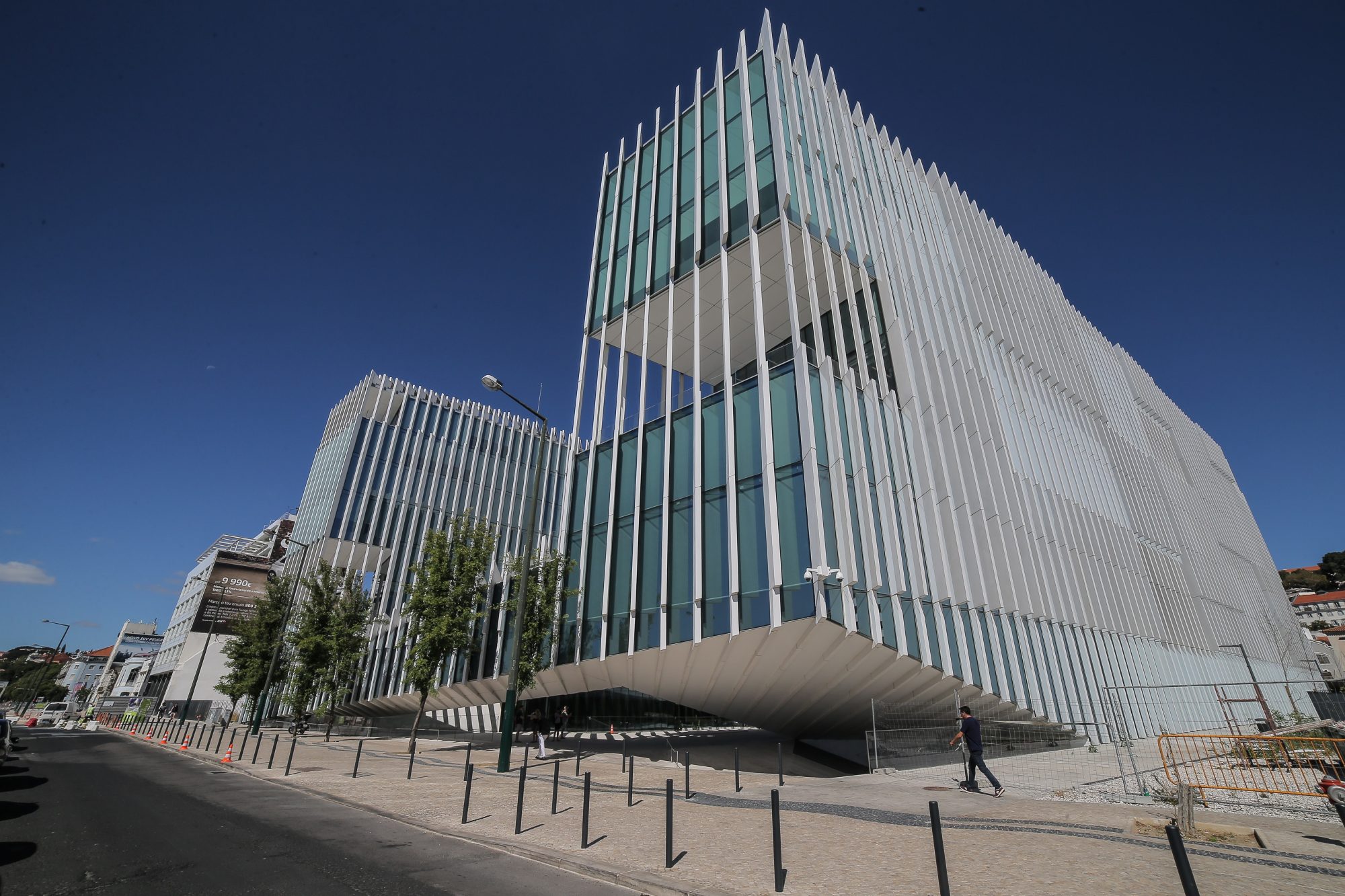 Manuel Aires Mateus receives 