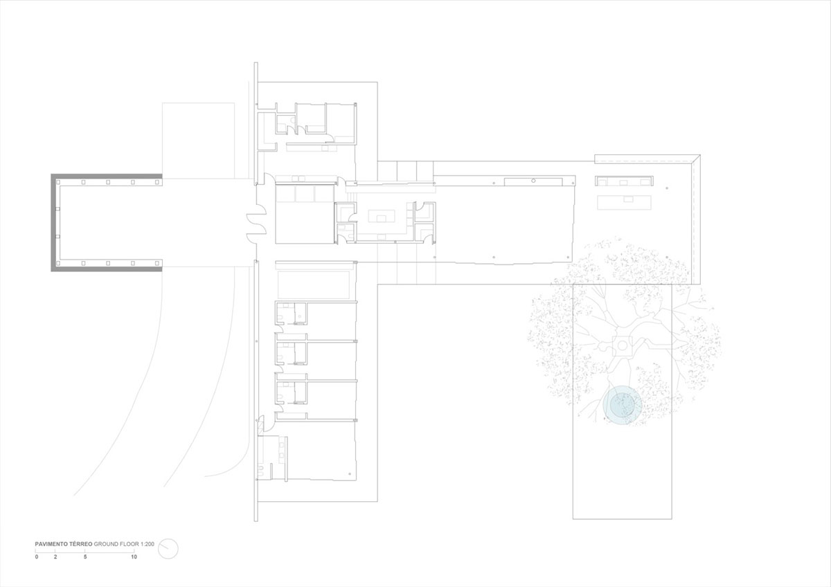 Jacobsen Arquitetura built pavilion-like vacation home referring to Brazilian farmhouses