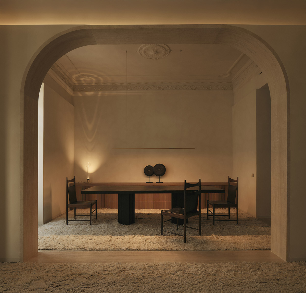 Balzar Architects complete interiors for GE Apartment with a wabi-sabi aesthetic in Valencia