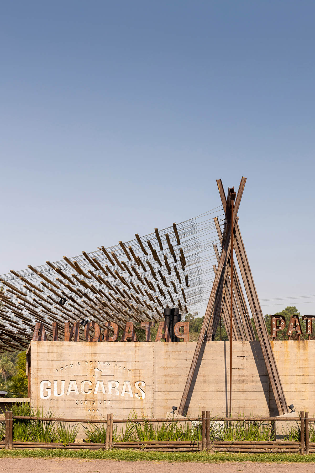 ODB Arquitectos completes Guácaras Food and Drinks Park in Argentina 